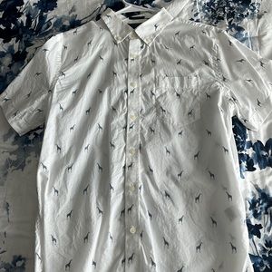 Banana Republic Men’s Slim Fit  Button Up White w/ Giraffes Size Large Like New